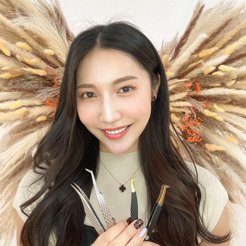 Karen, Junior Lash & Brow Artist at Evarin Lash & Beauty